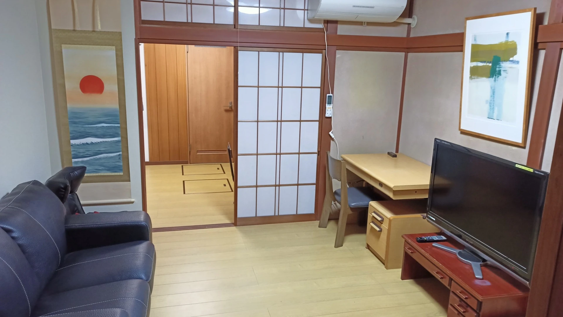 青い海の家 | Blue Sea House | 冬はスキー | 夏はビーチ | 上越の別荘